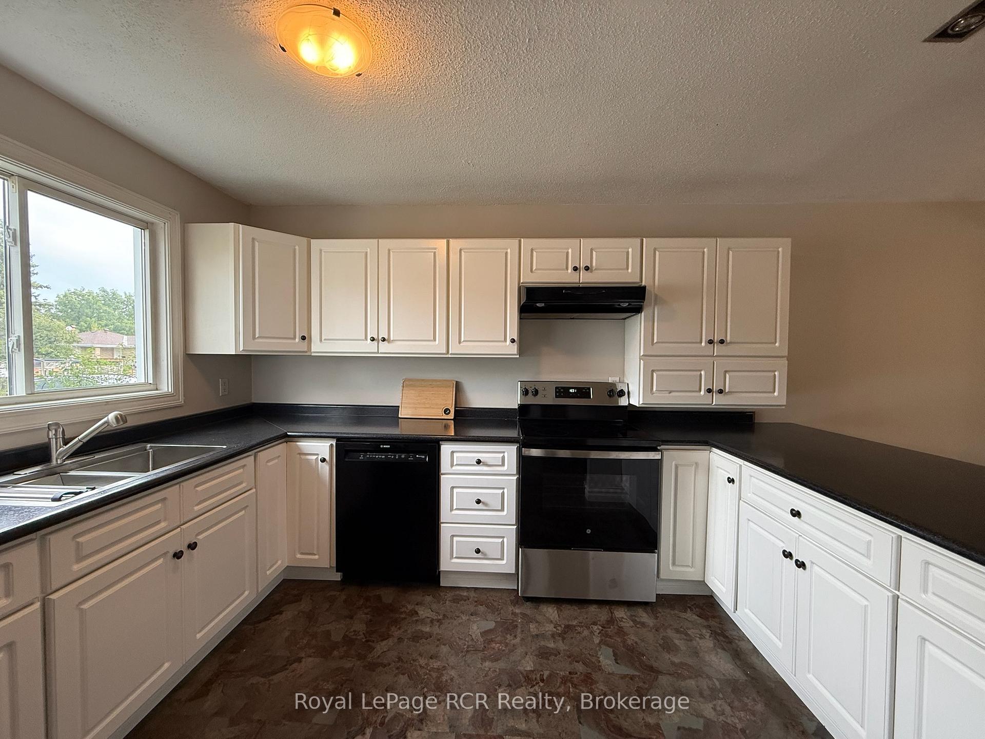 Photo 6 of Unit 3, 15 Watts Crescent, Collingwood — HOMEH