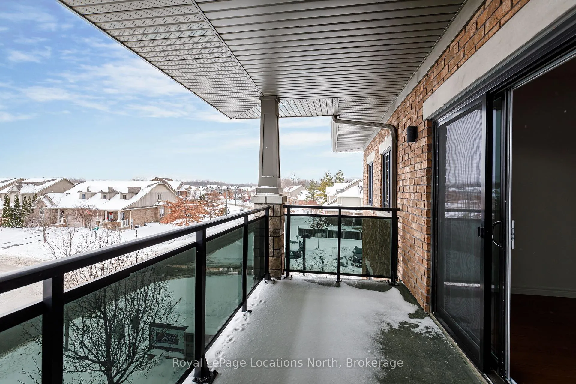 Photo 5 of Unit 303, 1 Chamberlain Crescent, Collingwood — HOMEH