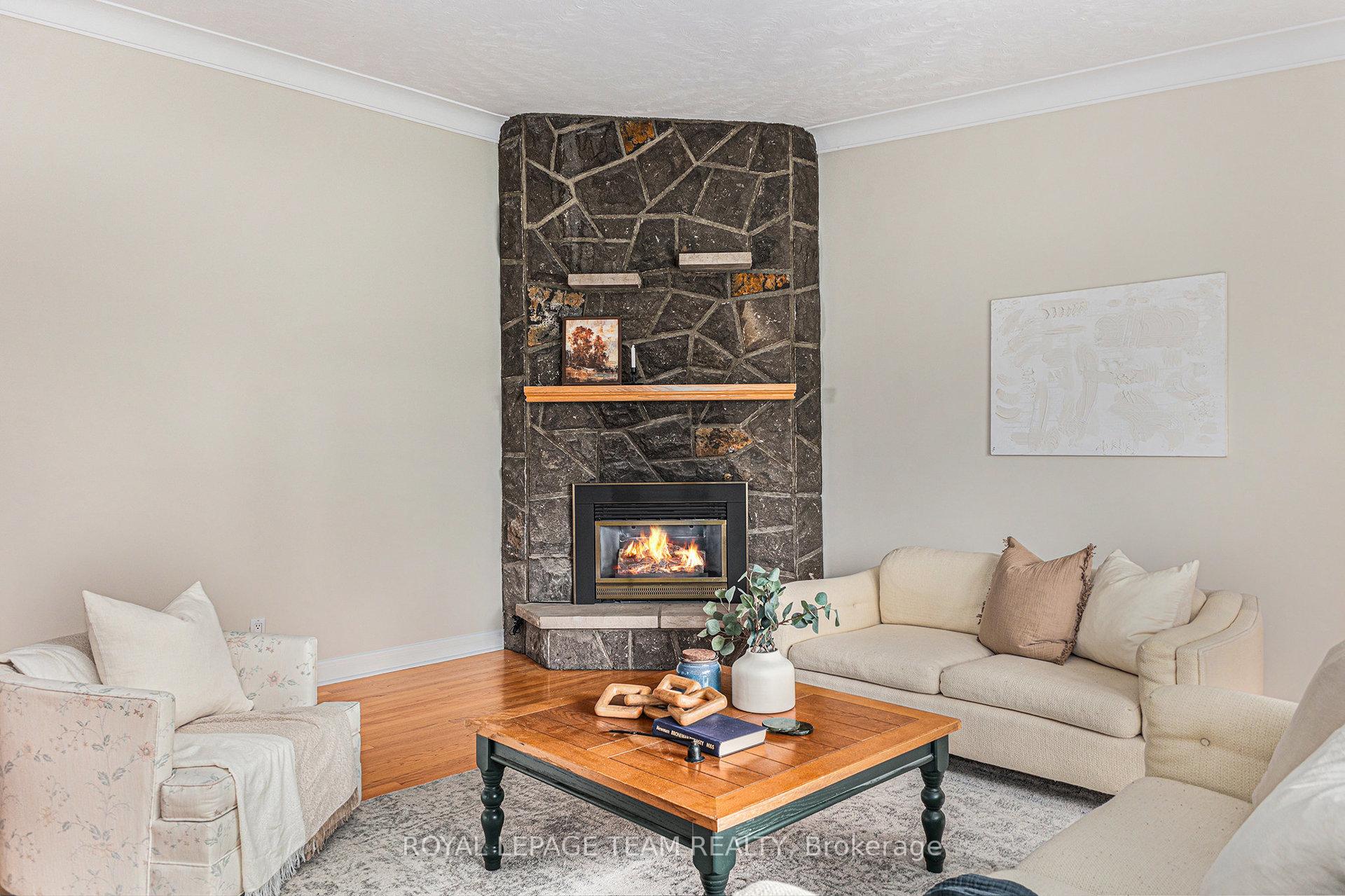 Photo 2 of 11 Horner Drive, Ottawa, Lakeview Park — HOMEH