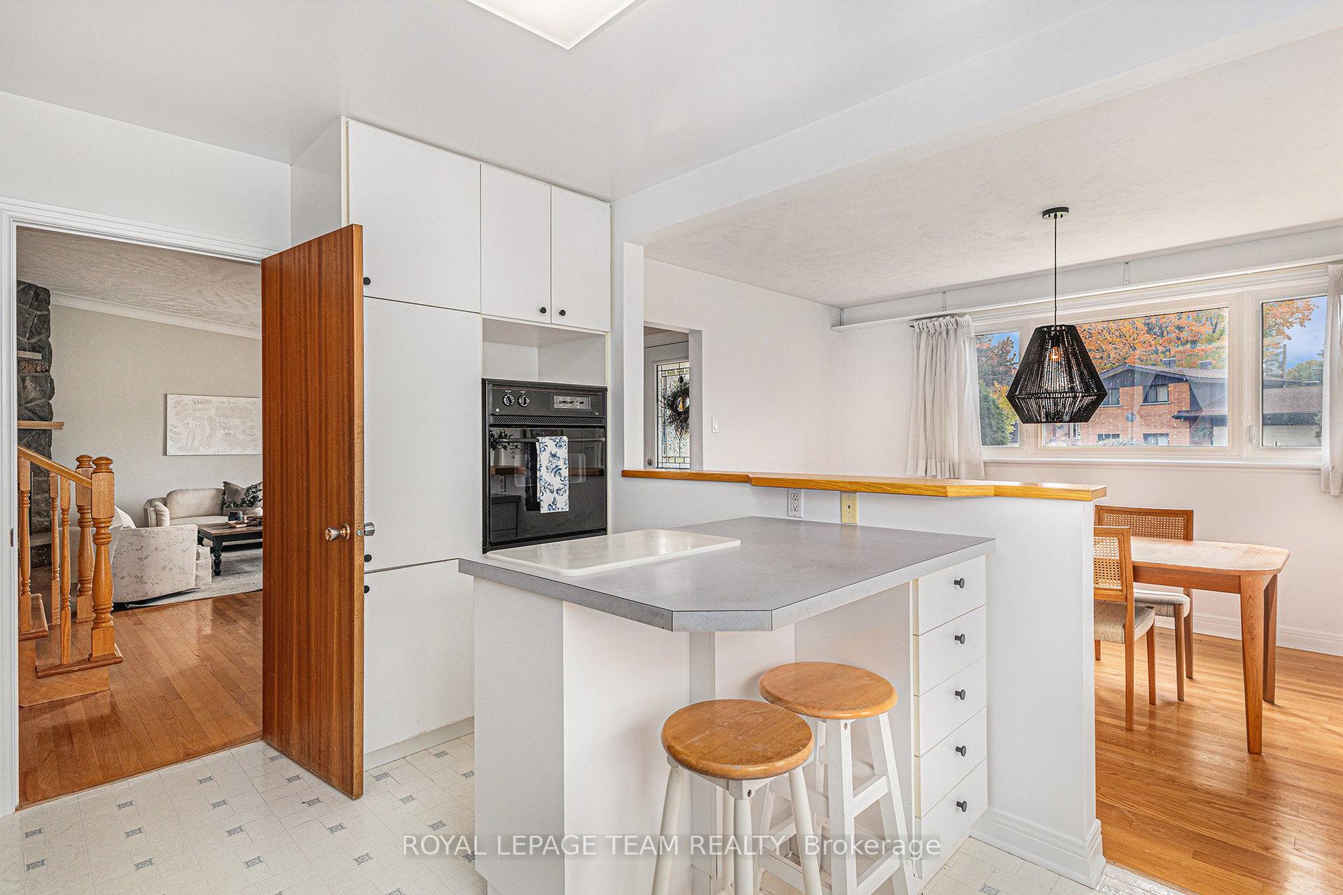 Photo 21 of 11 Horner Drive, Ottawa, Lakeview Park — HOMEH