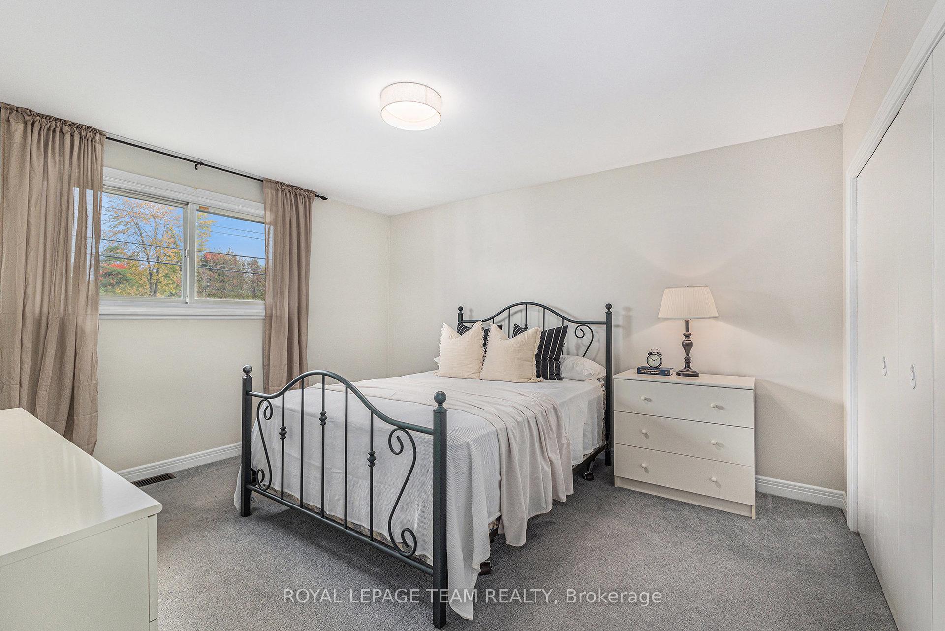 Photo 13 of 11 Horner Drive, Ottawa, Lakeview Park — HOMEH
