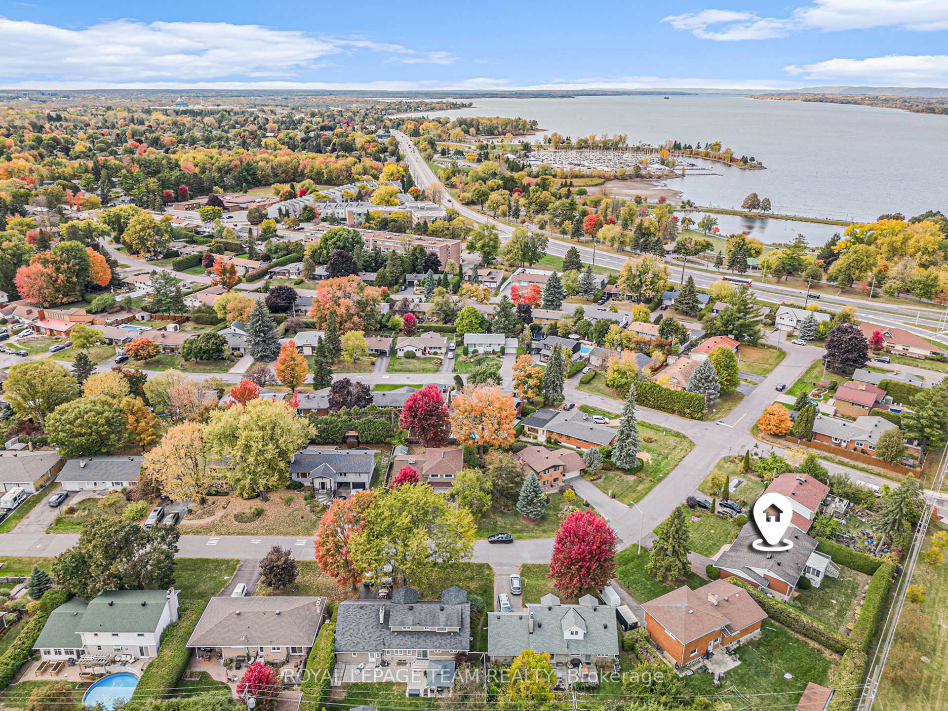 Photo 25 of 11 Horner Drive, Ottawa, Lakeview Park — HOMEH