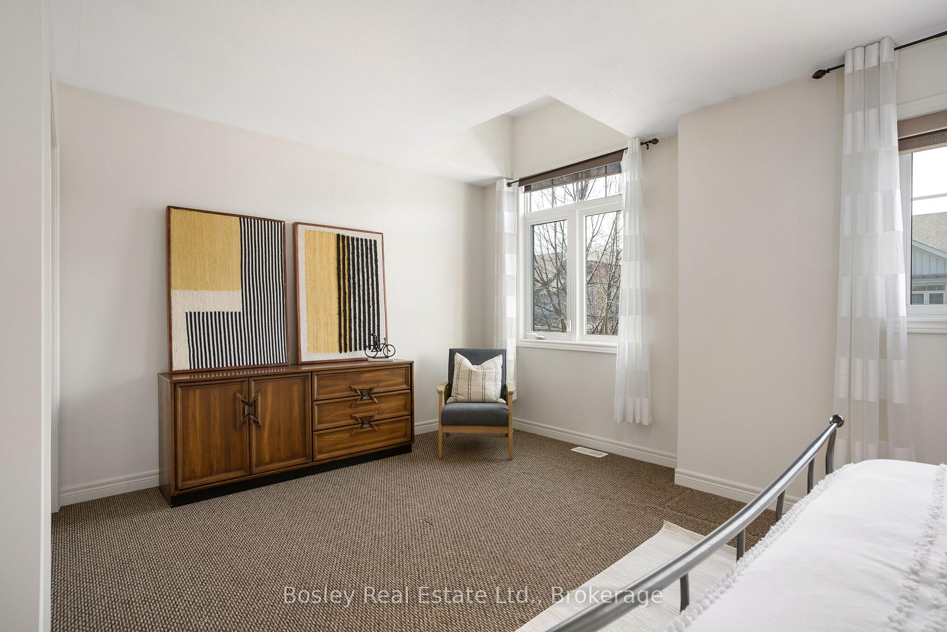 Photo 17 of 41 Silver Glen Boulevard, Collingwood — HOMEH