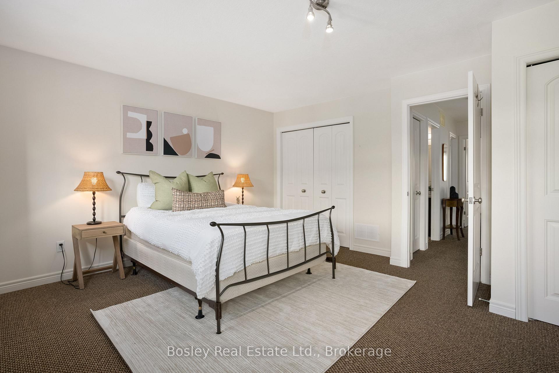Photo 18 of 41 Silver Glen Boulevard, Collingwood — HOMEH