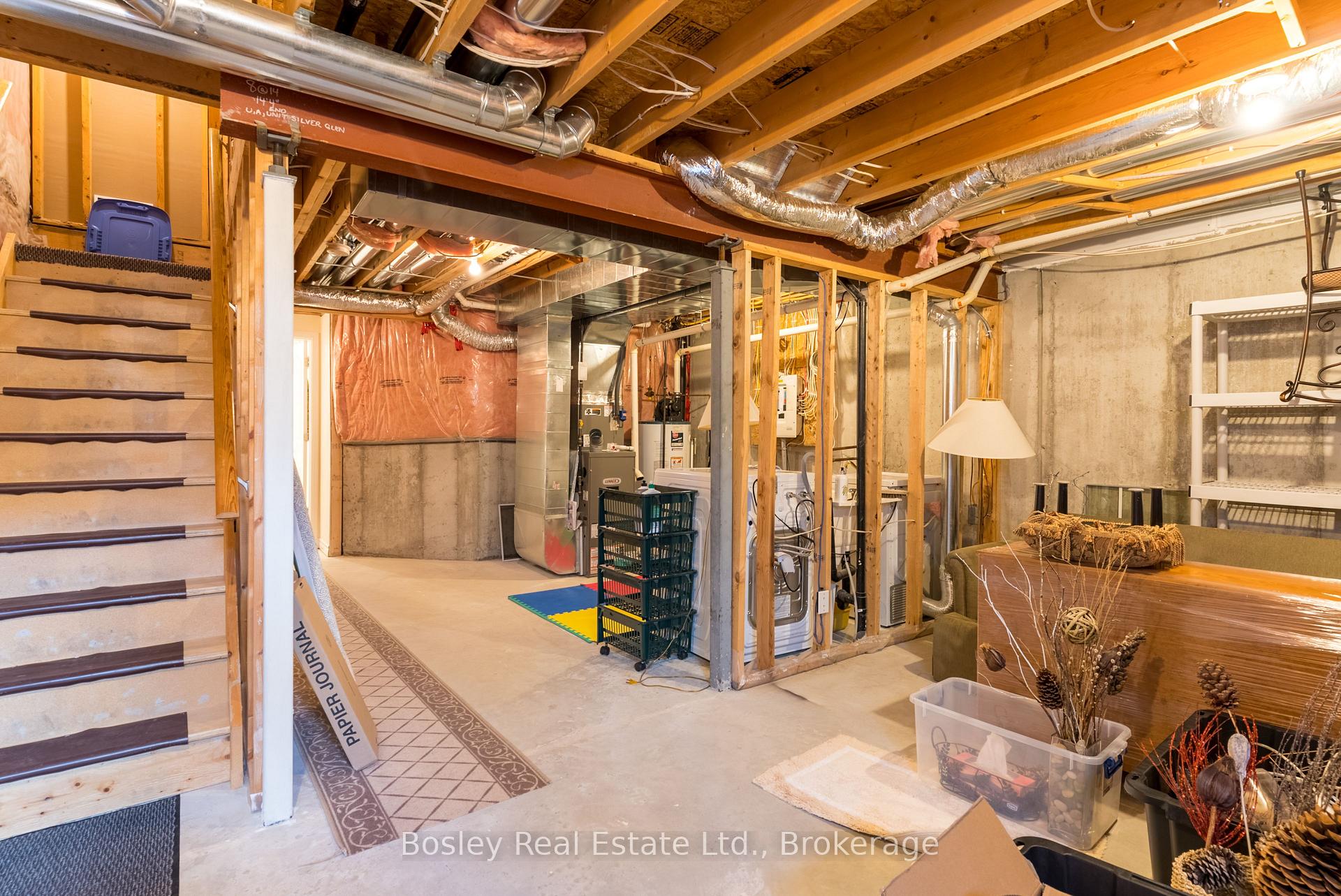 Photo 24 of 41 Silver Glen Boulevard, Collingwood — HOMEH