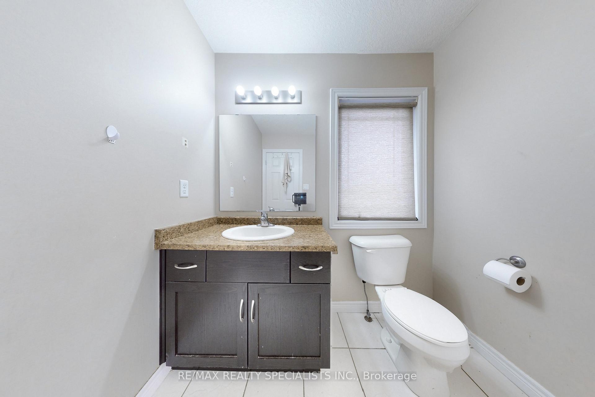 Photo 10 of Unit 21, 355 Macalister Boulevard, Guelph, Kortright East — HOMEH