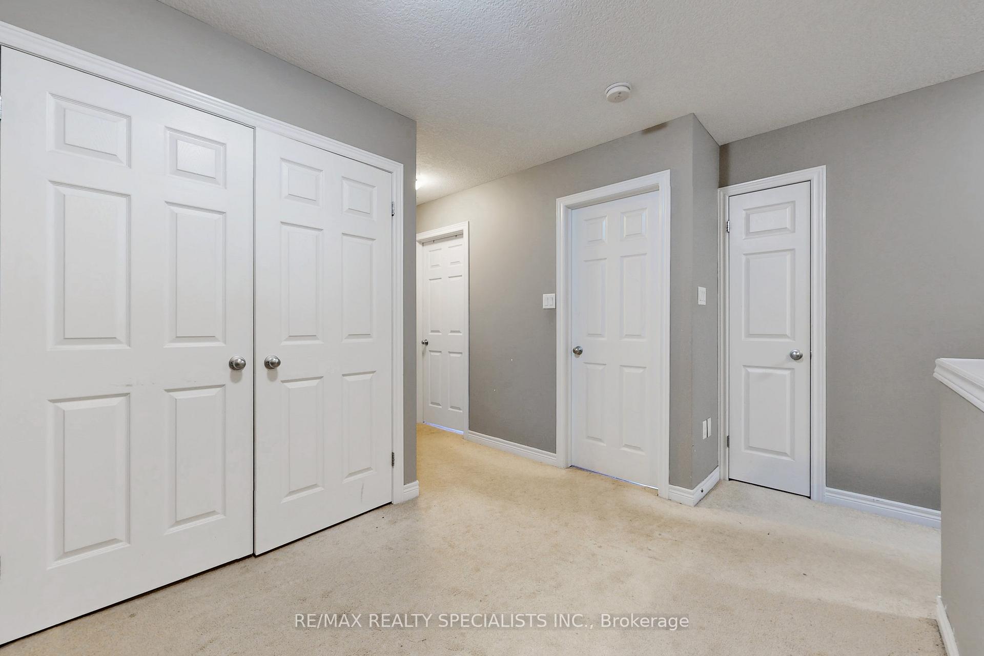Photo 14 of Unit 21, 355 Macalister Boulevard, Guelph, Kortright East — HOMEH