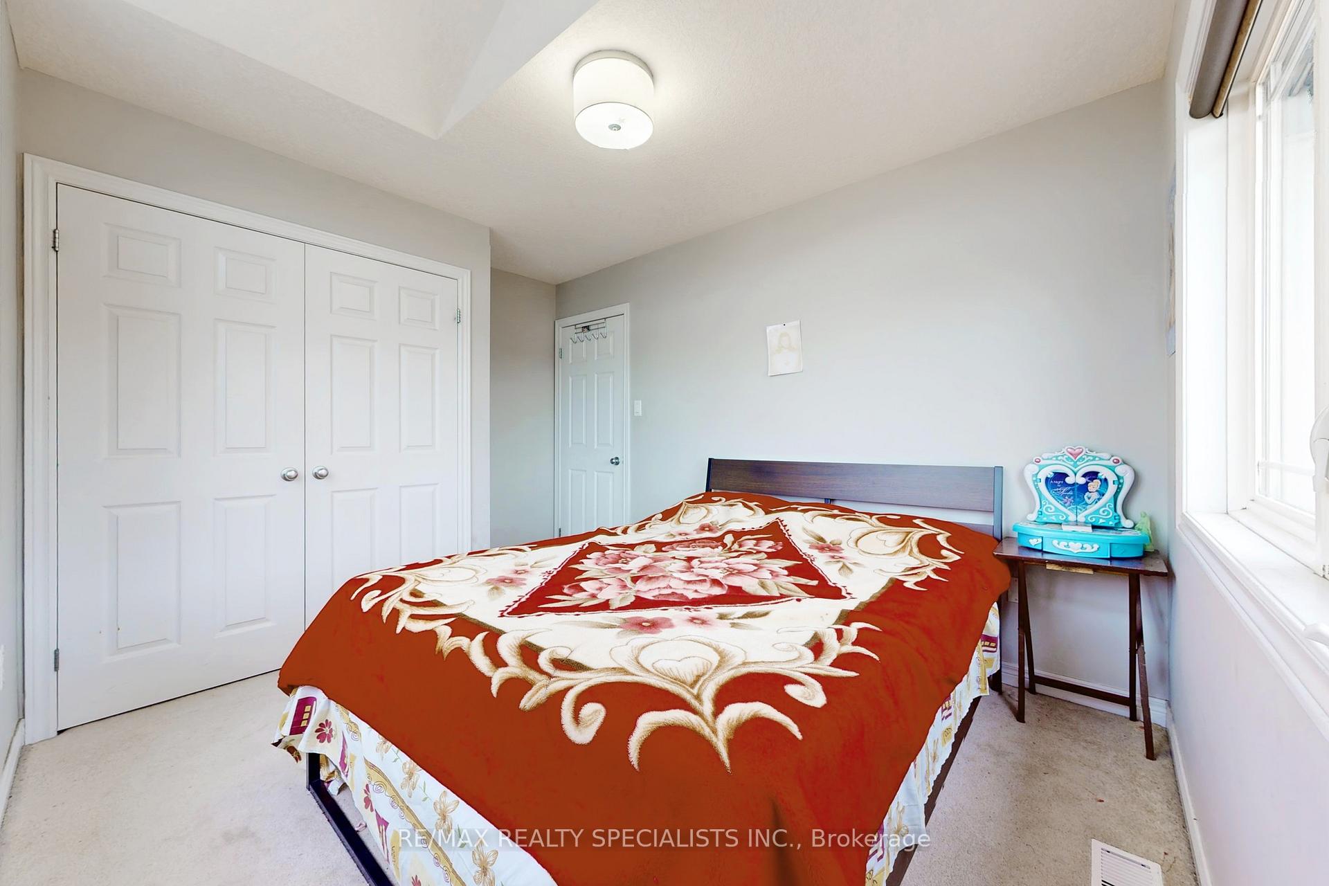Photo 16 of Unit 21, 355 Macalister Boulevard, Guelph, Kortright East — HOMEH