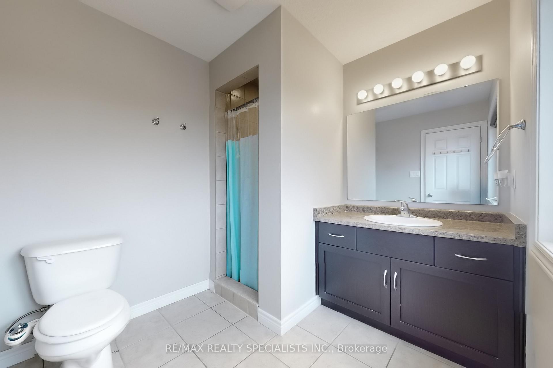 Photo 17 of Unit 21, 355 Macalister Boulevard, Guelph, Kortright East — HOMEH