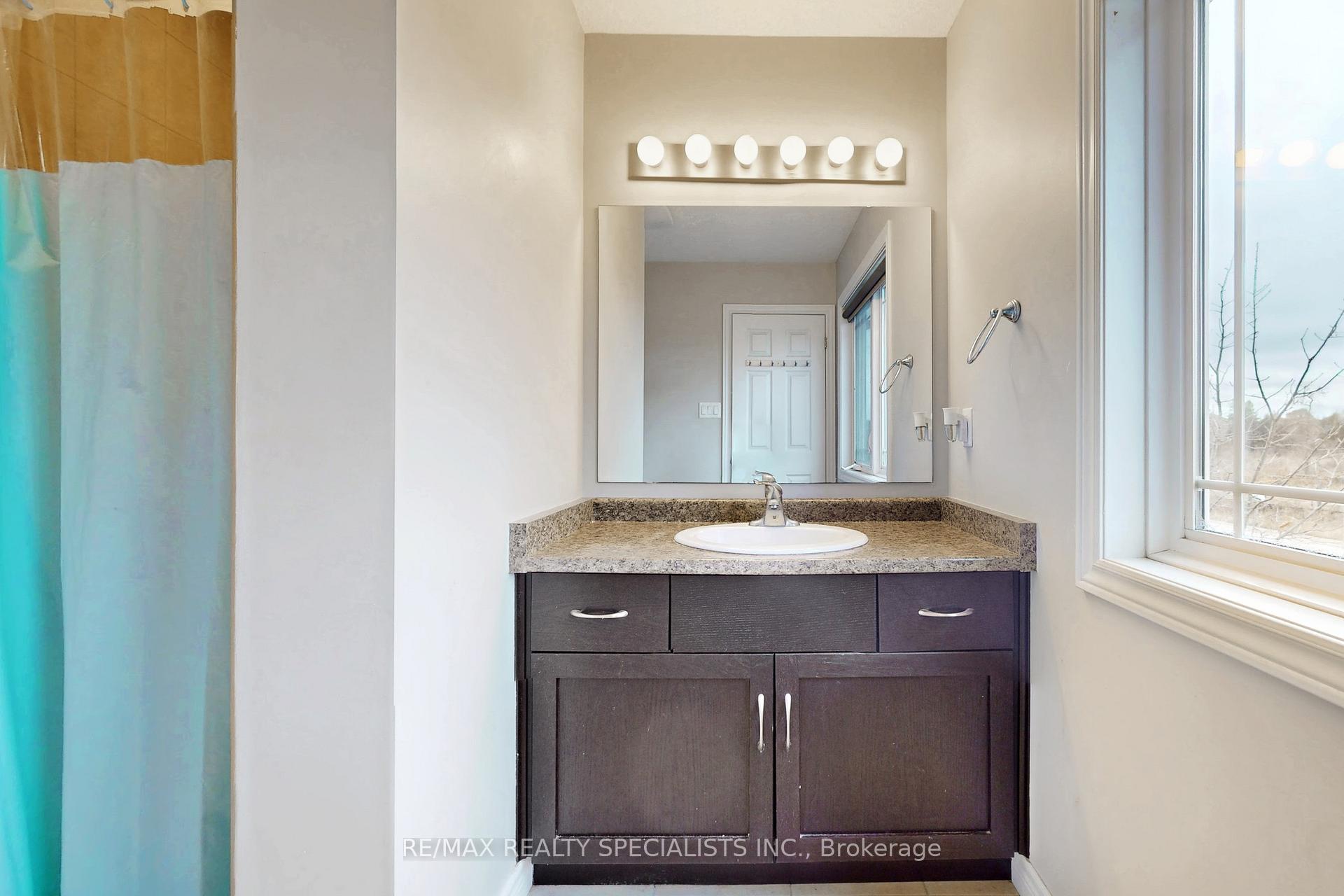 Photo 18 of Unit 21, 355 Macalister Boulevard, Guelph, Kortright East — HOMEH