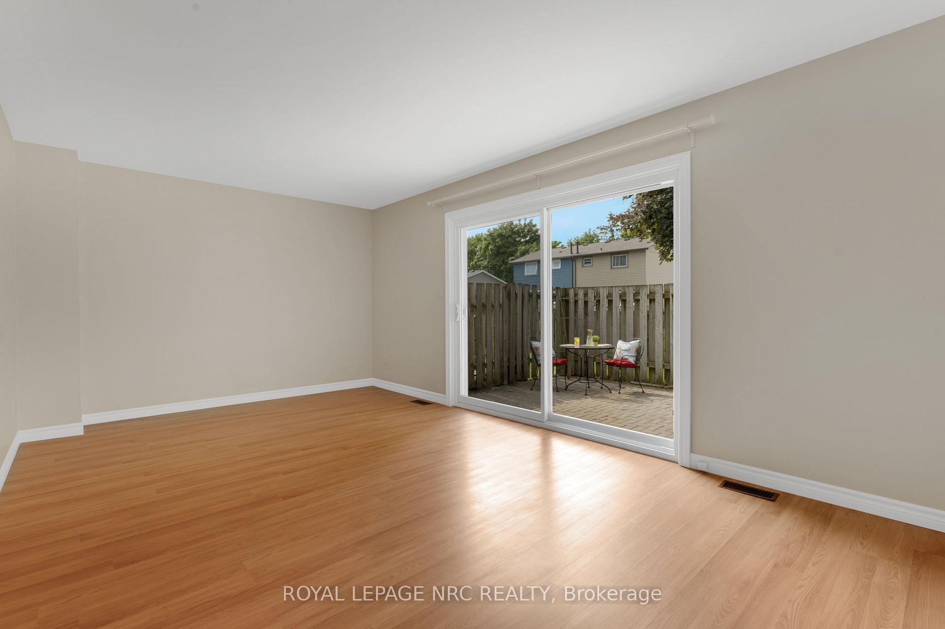 Photo 13 of Unit 54, 75 Ventura Drive, St. Catharines, Haig — HOMEH