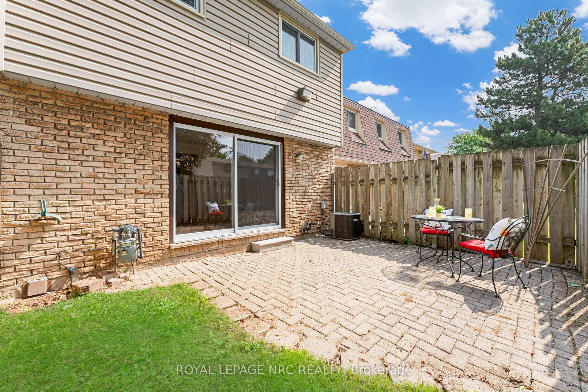 Photo 14 of Unit 54, 75 Ventura Drive, St. Catharines, Haig — HOMEH