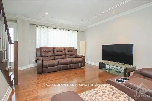 Photo 4 of 840 Forest Street, Ottawa, Queensway Terrace North — HOMEH