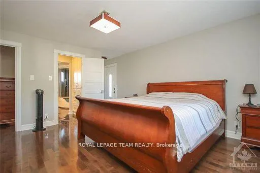 Photo 14 of 840 Forest Street, Ottawa, Queensway Terrace North — HOMEH