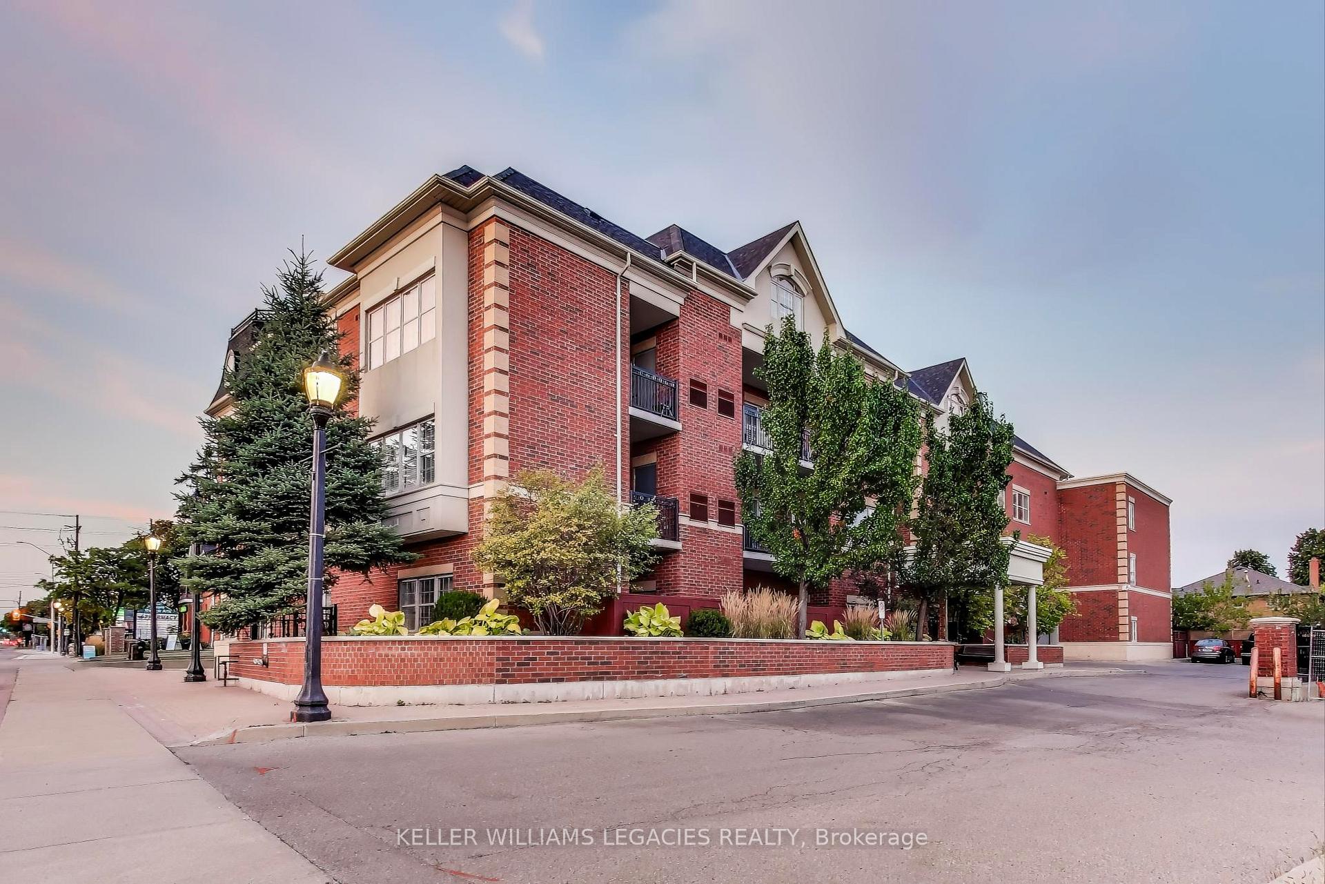 Front of Unit 101, 9973 Keele Street