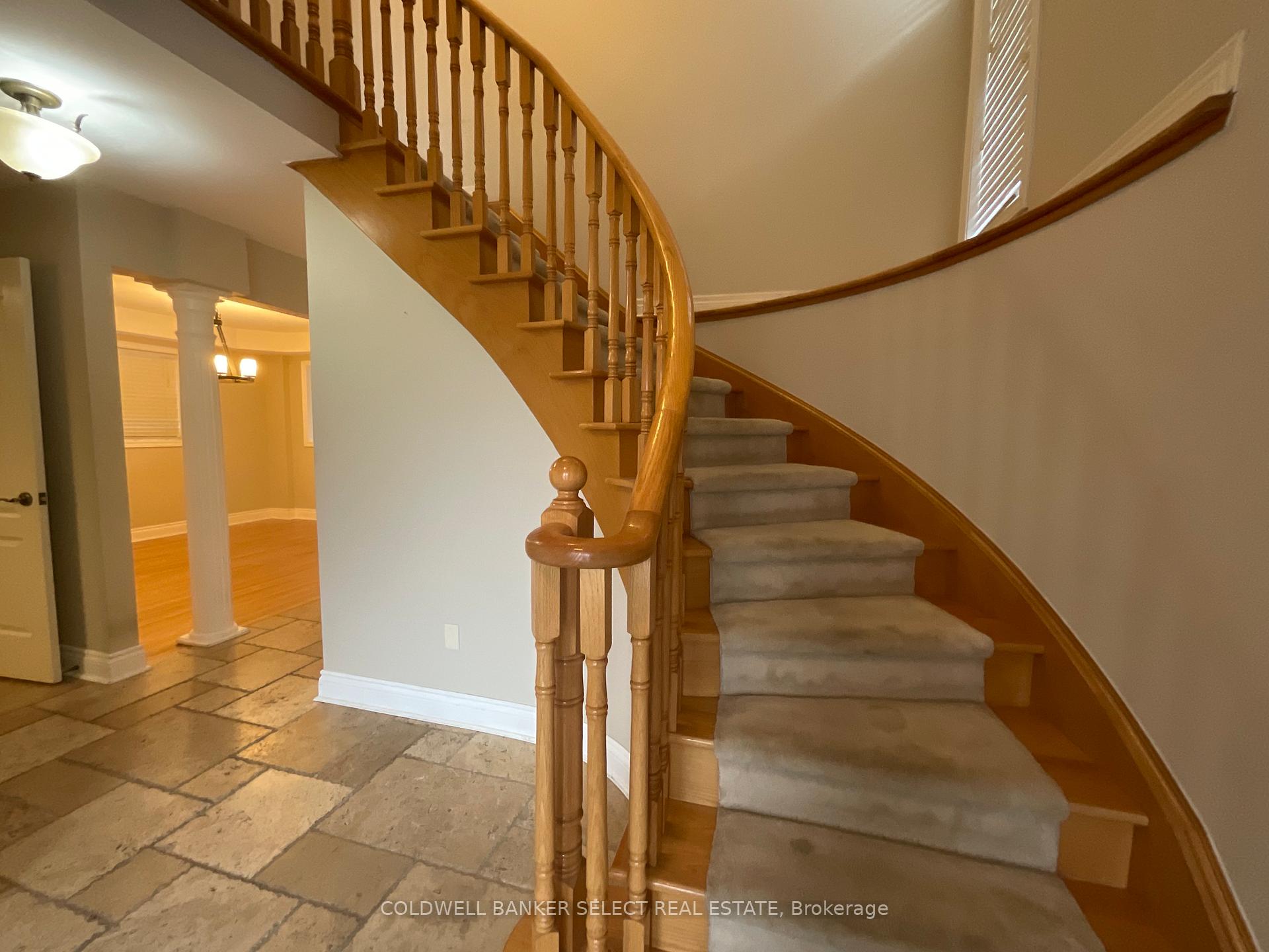 Photo 4 of 11 Shangrila Terrace, Caledon, Bolton West — HOMEH