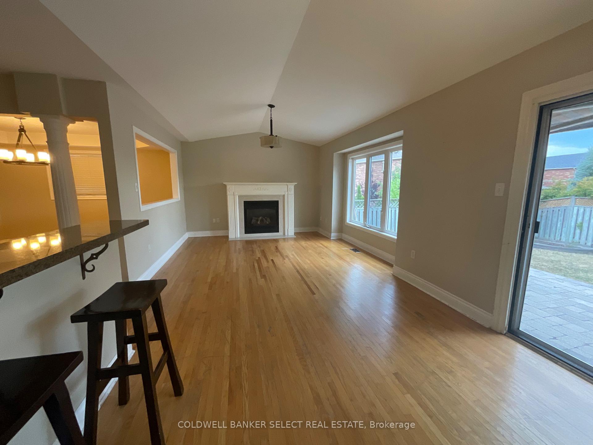Photo 6 of 11 Shangrila Terrace, Caledon, Bolton West — HOMEH