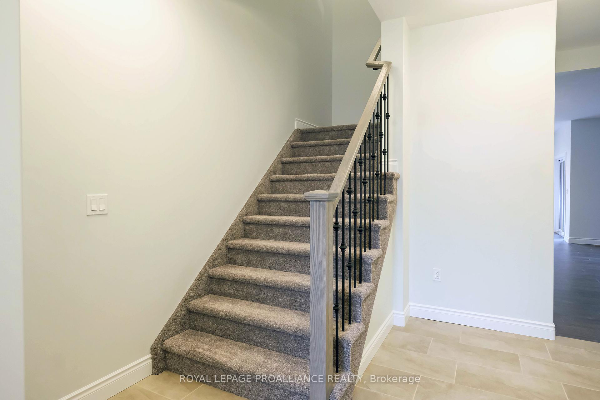 Photo 4 of 51 Redwood Drive, Belleville, Thurlow Ward — HOMEH