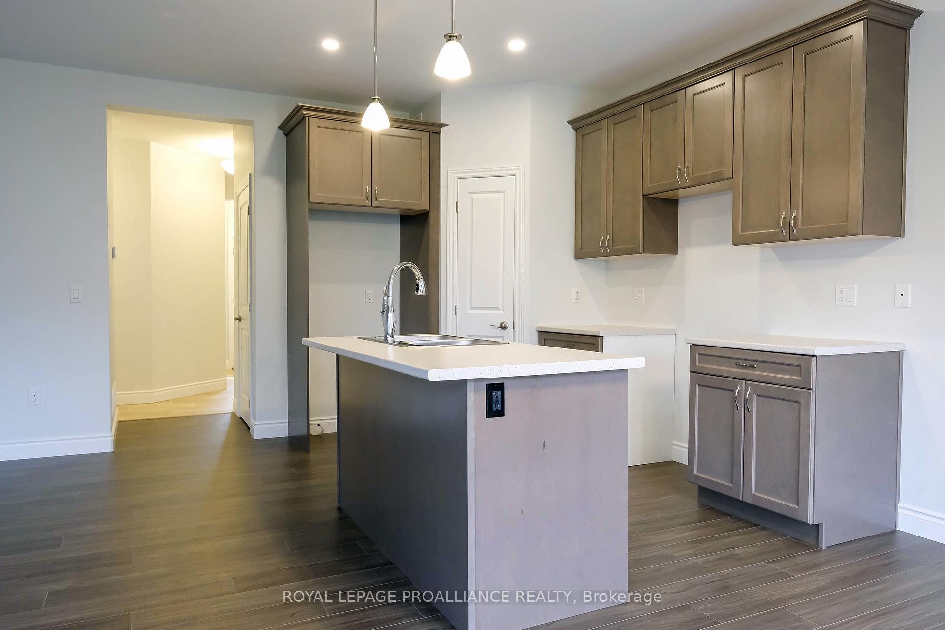 Photo 7 of 51 Redwood Drive, Belleville, Thurlow Ward — HOMEH