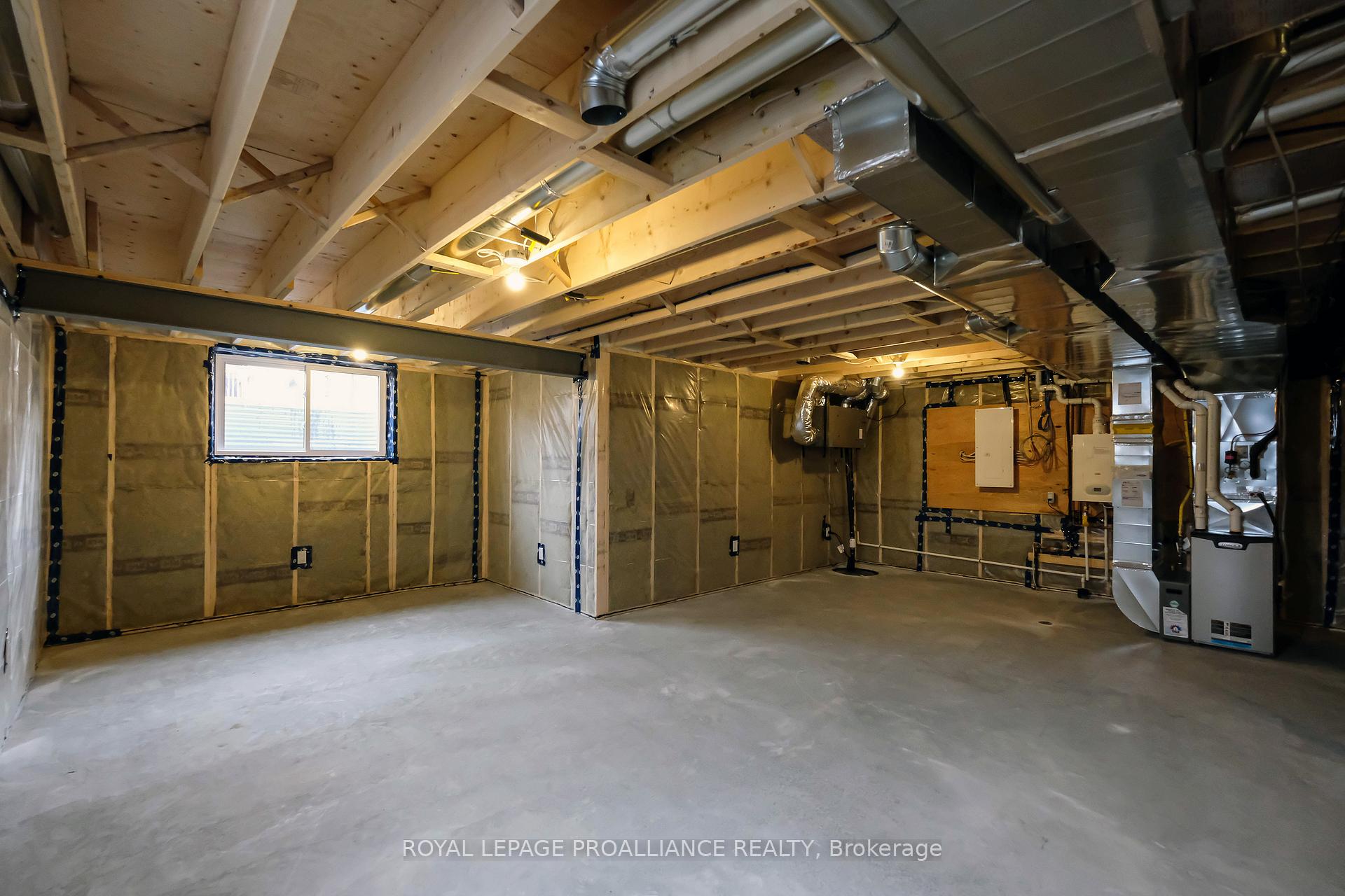 Photo 17 of 51 Redwood Drive, Belleville, Thurlow Ward — HOMEH