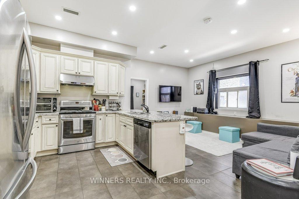 Photo 8 of Unit 101, 130 Wellington Street N, Hamilton, Beasley — HOMEH