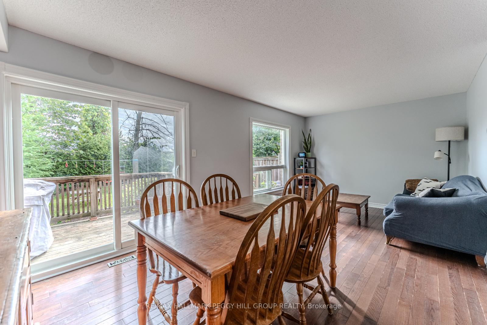 Photo 6 of 17 Bartor Boulevard, Barrie, Painswick South — HOMEH