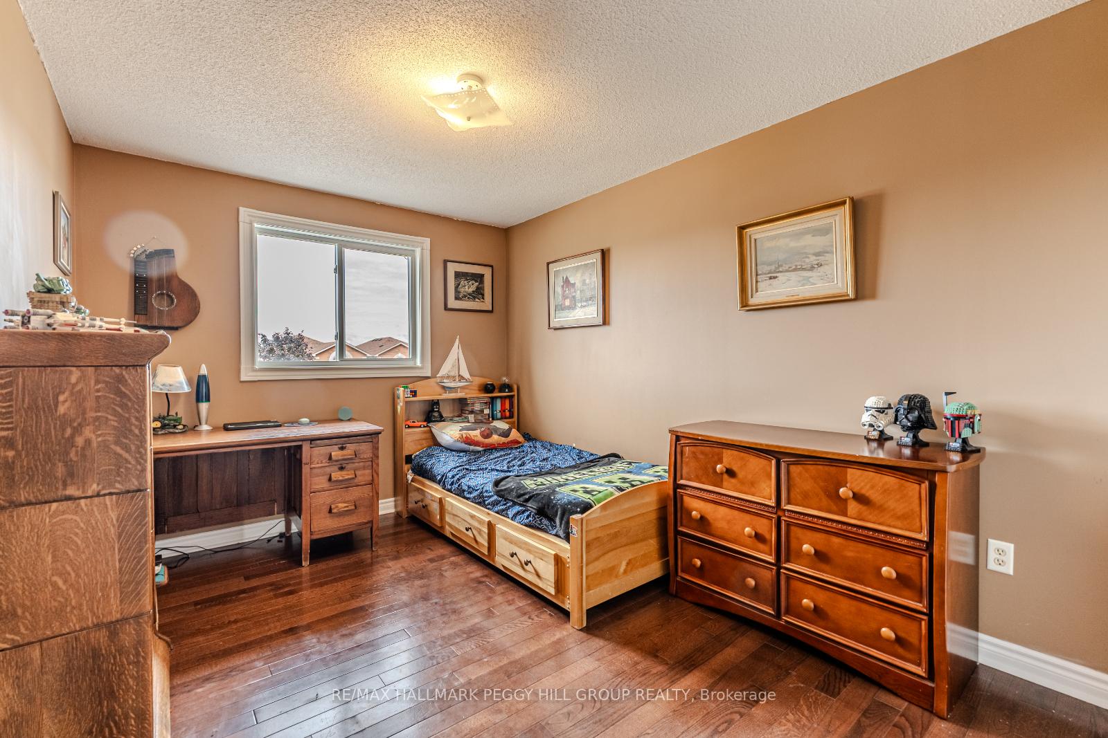 Photo 9 of 17 Bartor Boulevard, Barrie, Painswick South — HOMEH