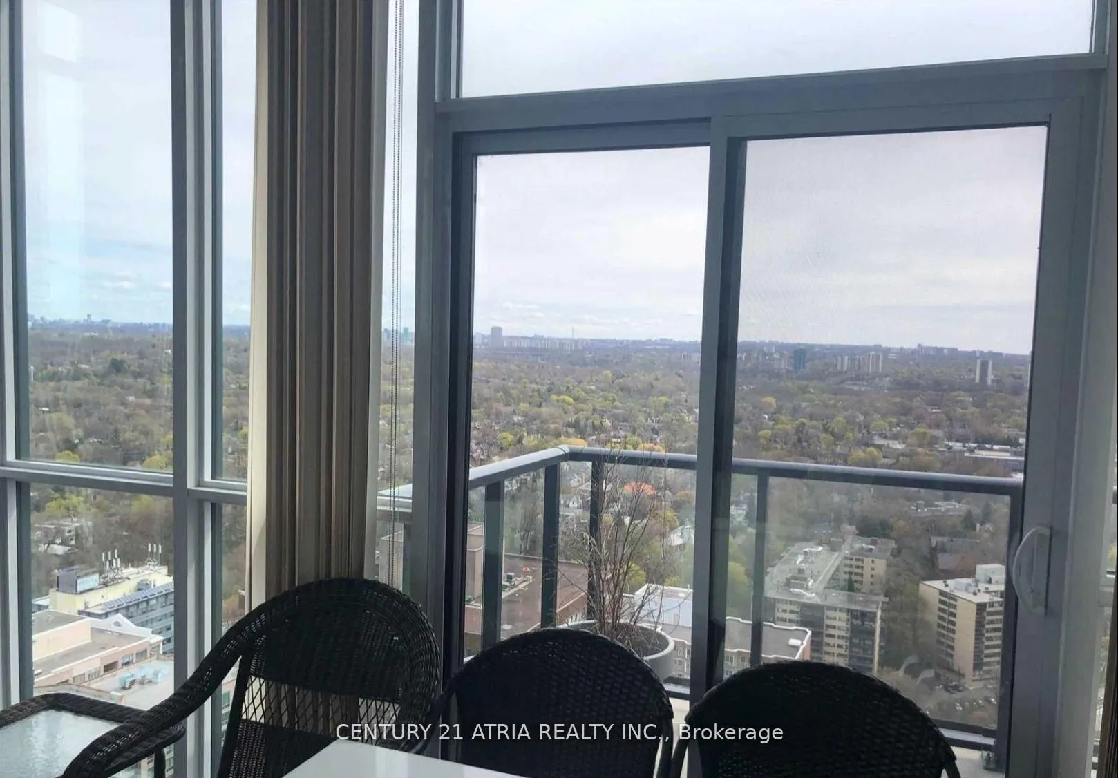 Photo 11 of Unit 3002, 32 Davenport Road, Toronto, The Annex — HOMEH