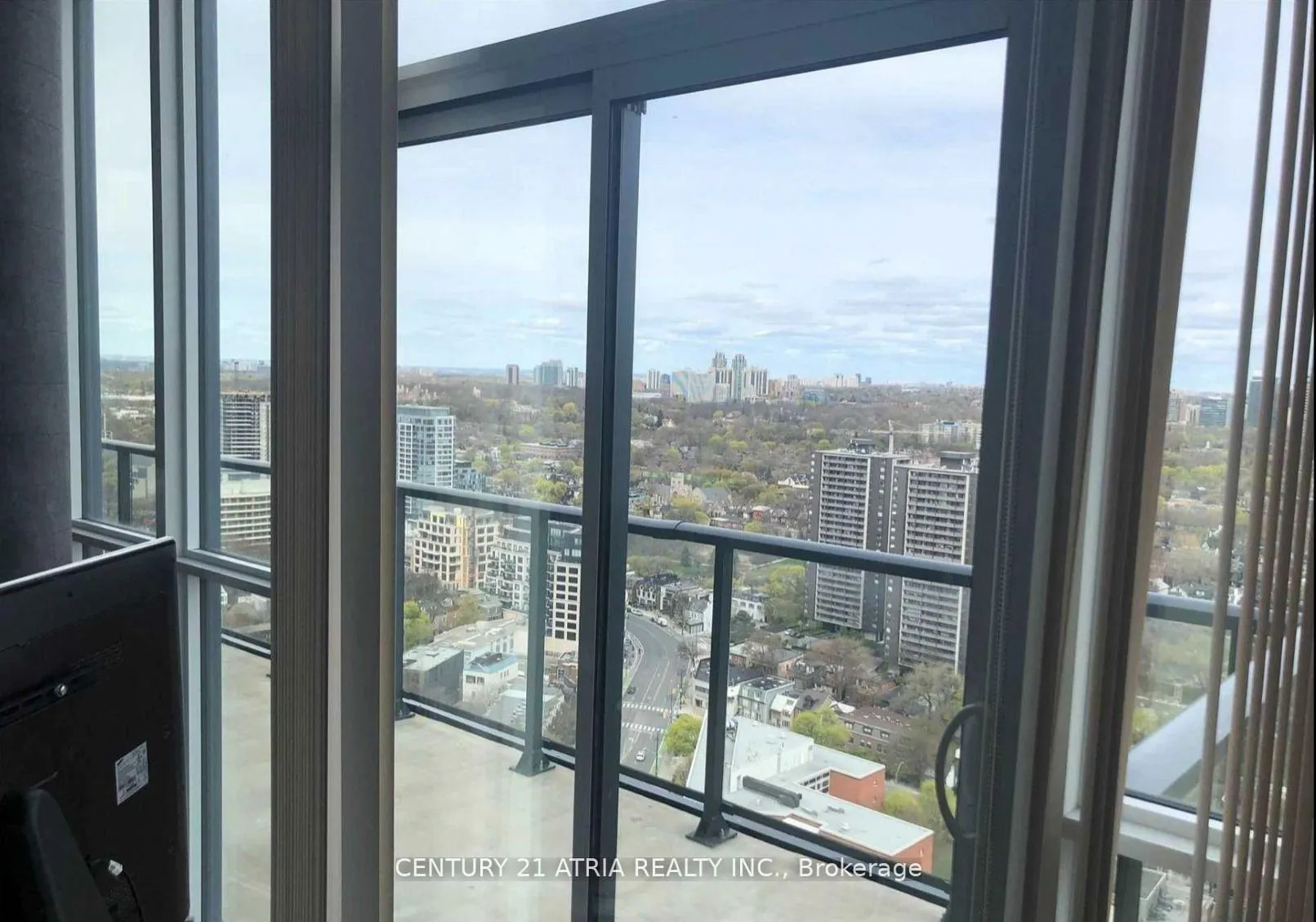 Photo 12 of Unit 3002, 32 Davenport Road, Toronto, The Annex — HOMEH