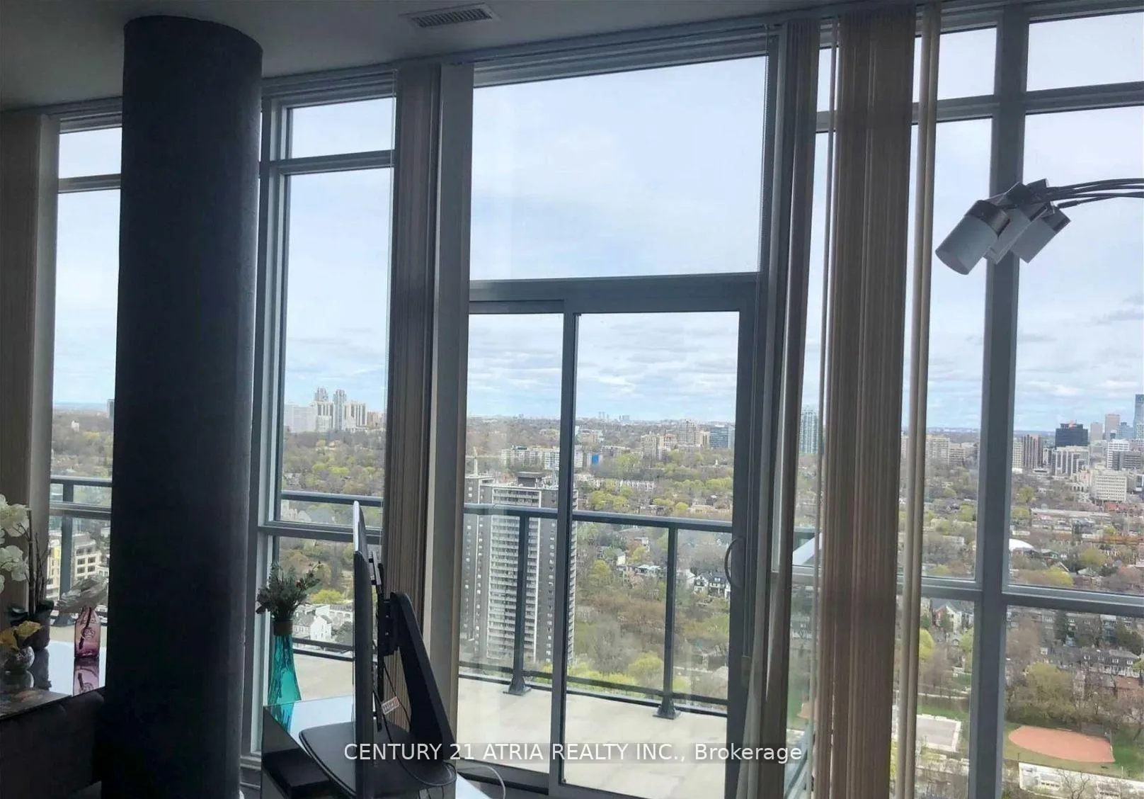 Photo 14 of Unit 3002, 32 Davenport Road, Toronto, The Annex — HOMEH