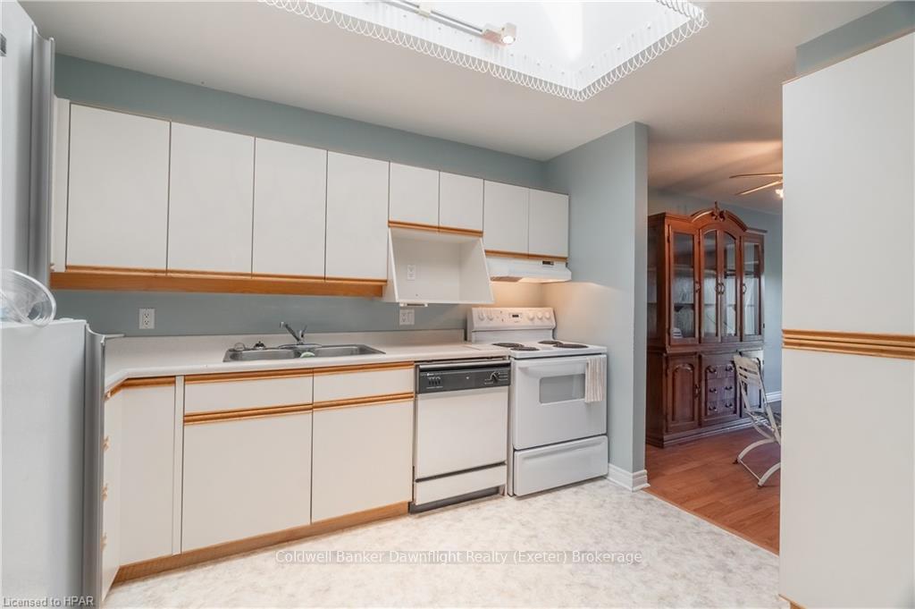 Photo 14 of Unit 5, B-5 Thames River Place, West Perth, Logan — HOMEH