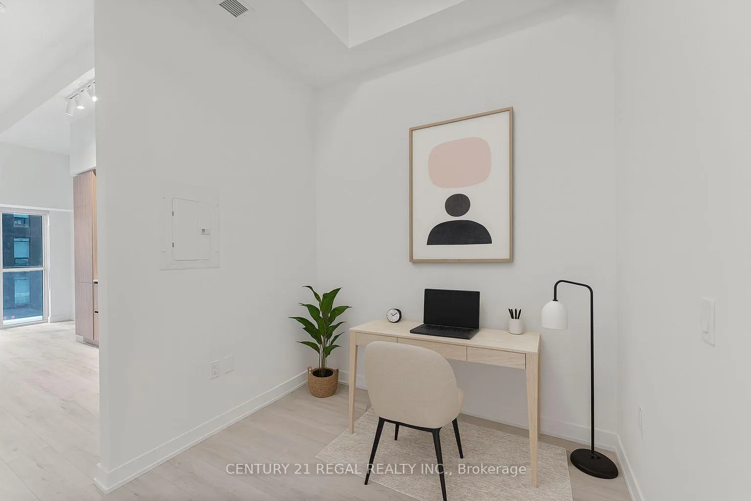 Photo 6 of Unit 1303, 110 Broadway Avenue, Toronto, Mount Pleasant West — HOMEH