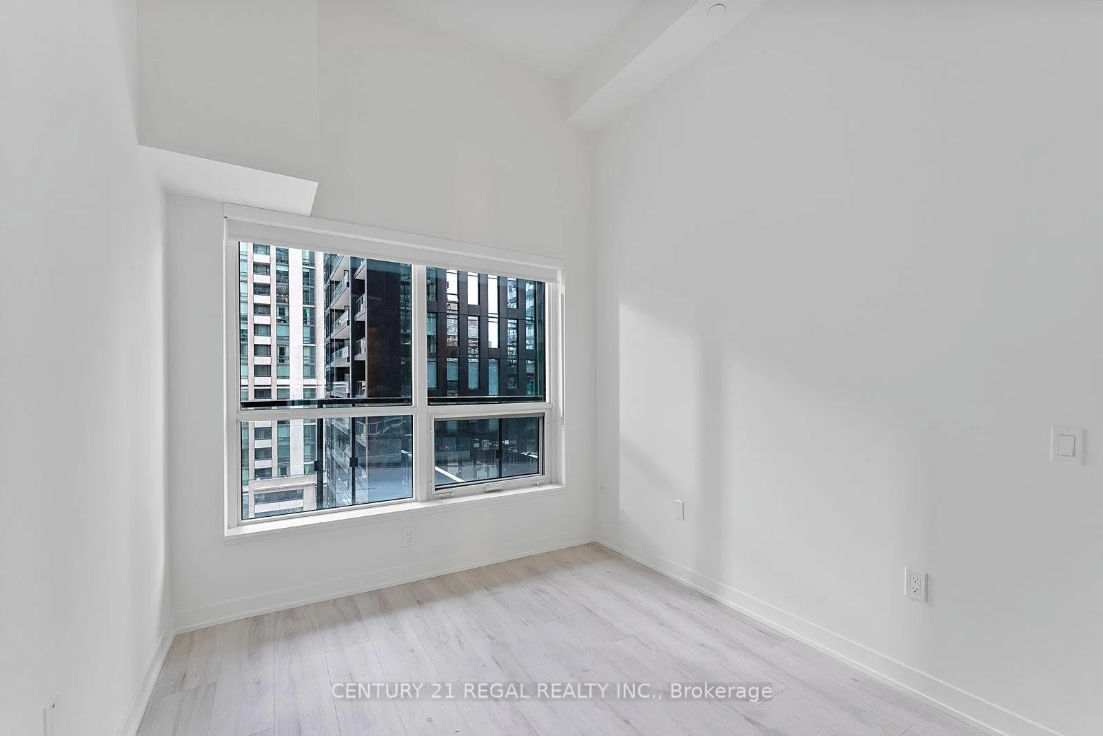 Photo 11 of Unit 1303, 110 Broadway Avenue, Toronto, Mount Pleasant West — HOMEH
