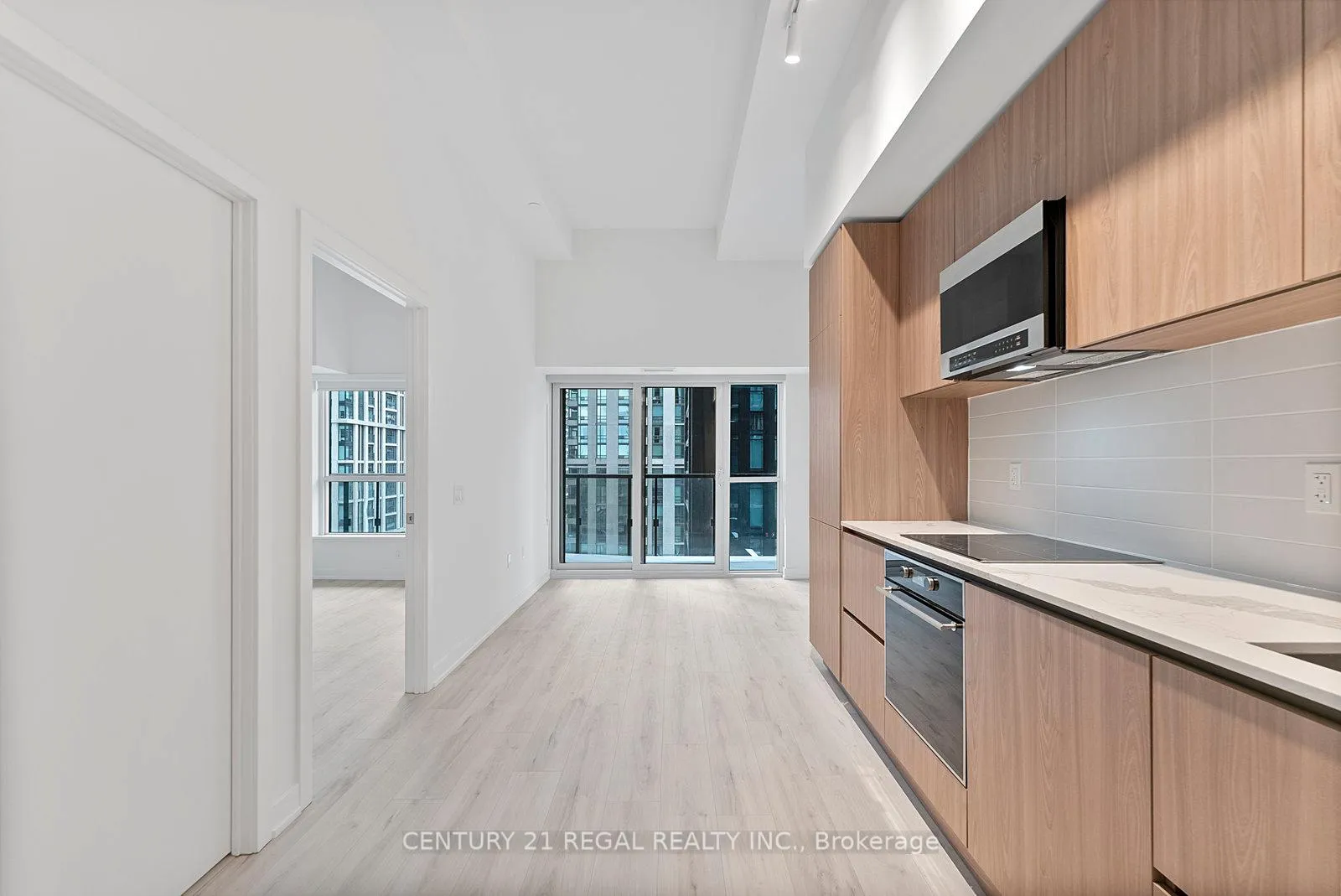 Photo 13 of Unit 1303, 110 Broadway Avenue, Toronto, Mount Pleasant West — HOMEH