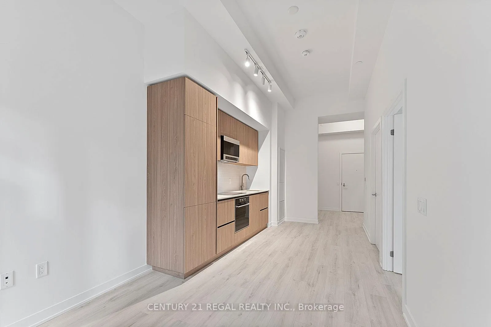 Photo 17 of Unit 1303, 110 Broadway Avenue, Toronto, Mount Pleasant West — HOMEH