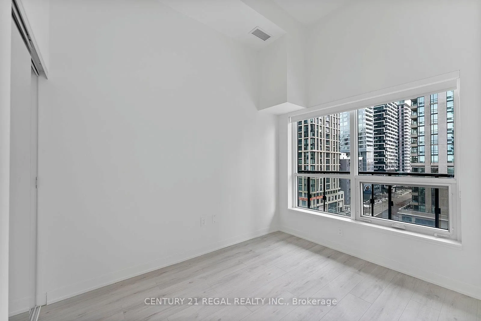 Photo 21 of Unit 1303, 110 Broadway Avenue, Toronto, Mount Pleasant West — HOMEH