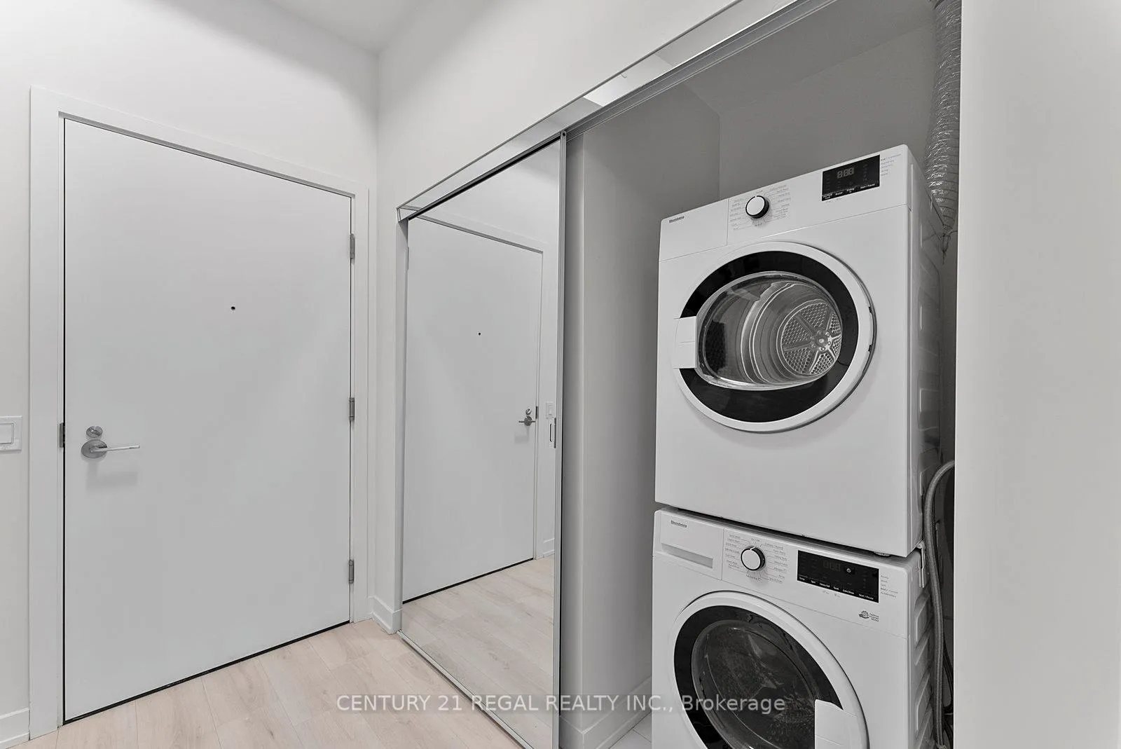 Photo 29 of Unit 1303, 110 Broadway Avenue, Toronto, Mount Pleasant West — HOMEH