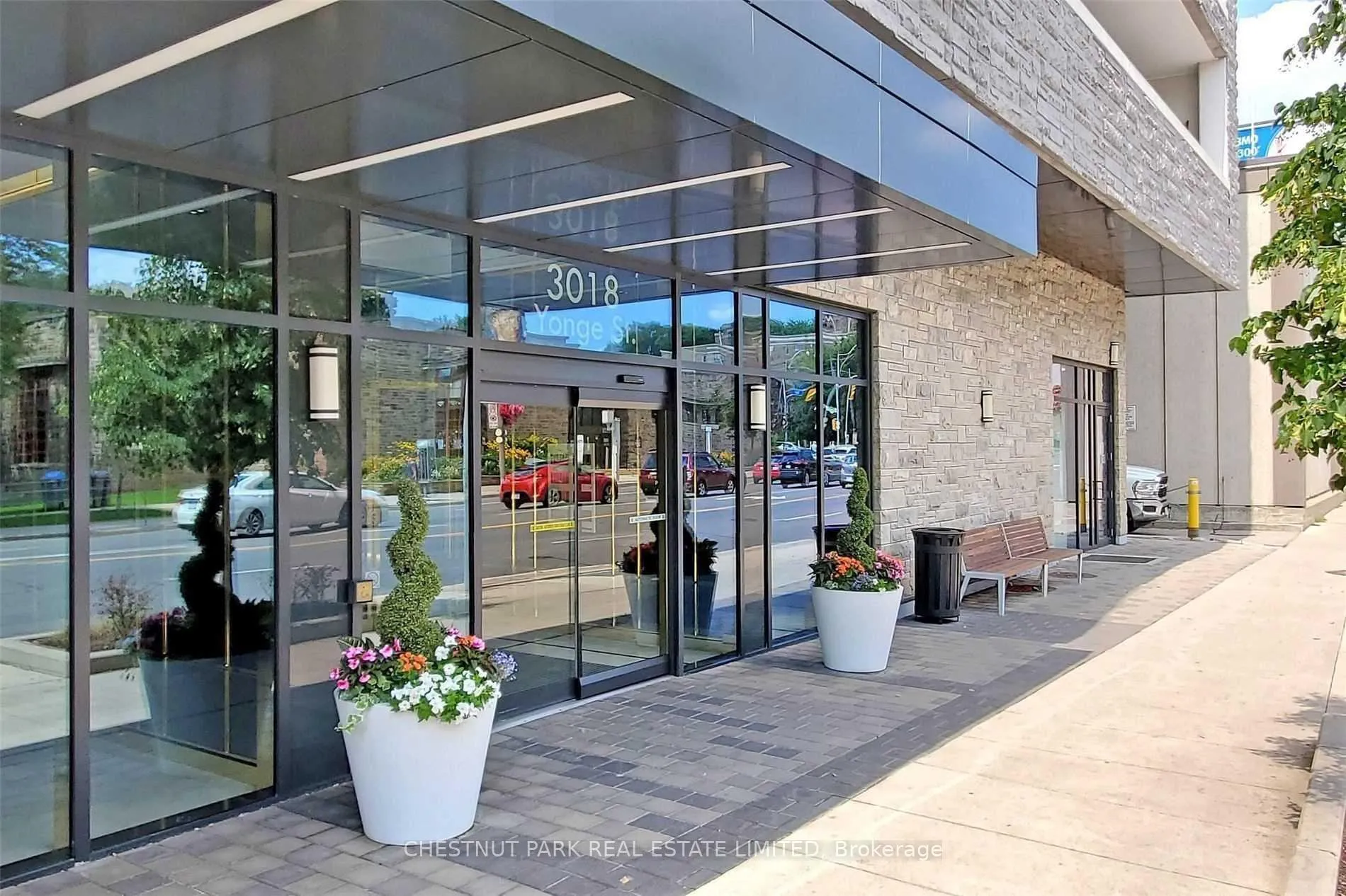 Photo 2 of Unit 705, 3018 Yonge Street, Toronto, Lawrence Park South — HOMEH