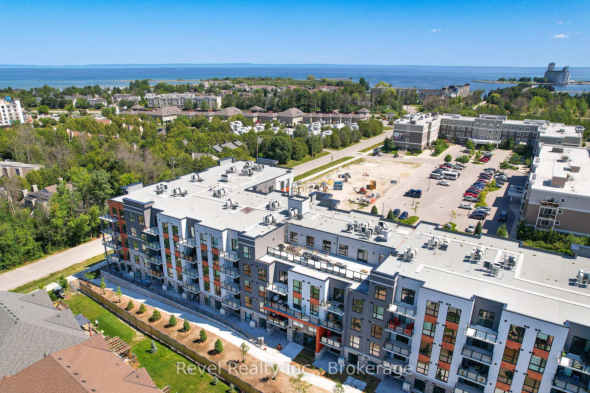 Photo 2 of Unit 101, 4 Kimberly Lane, Collingwood — HOMEH