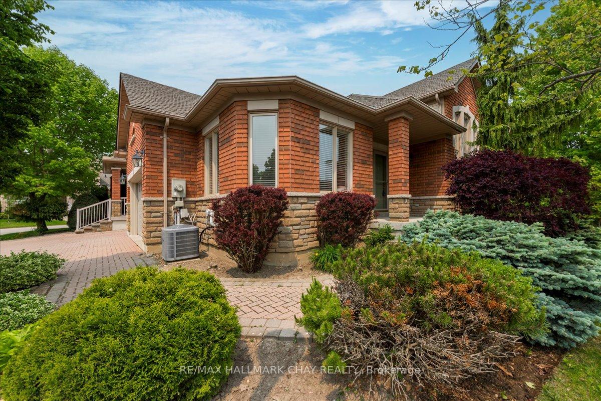 Photo 1 of 17 Artisan Lane, New Tecumseth, Alliston — HOMEH