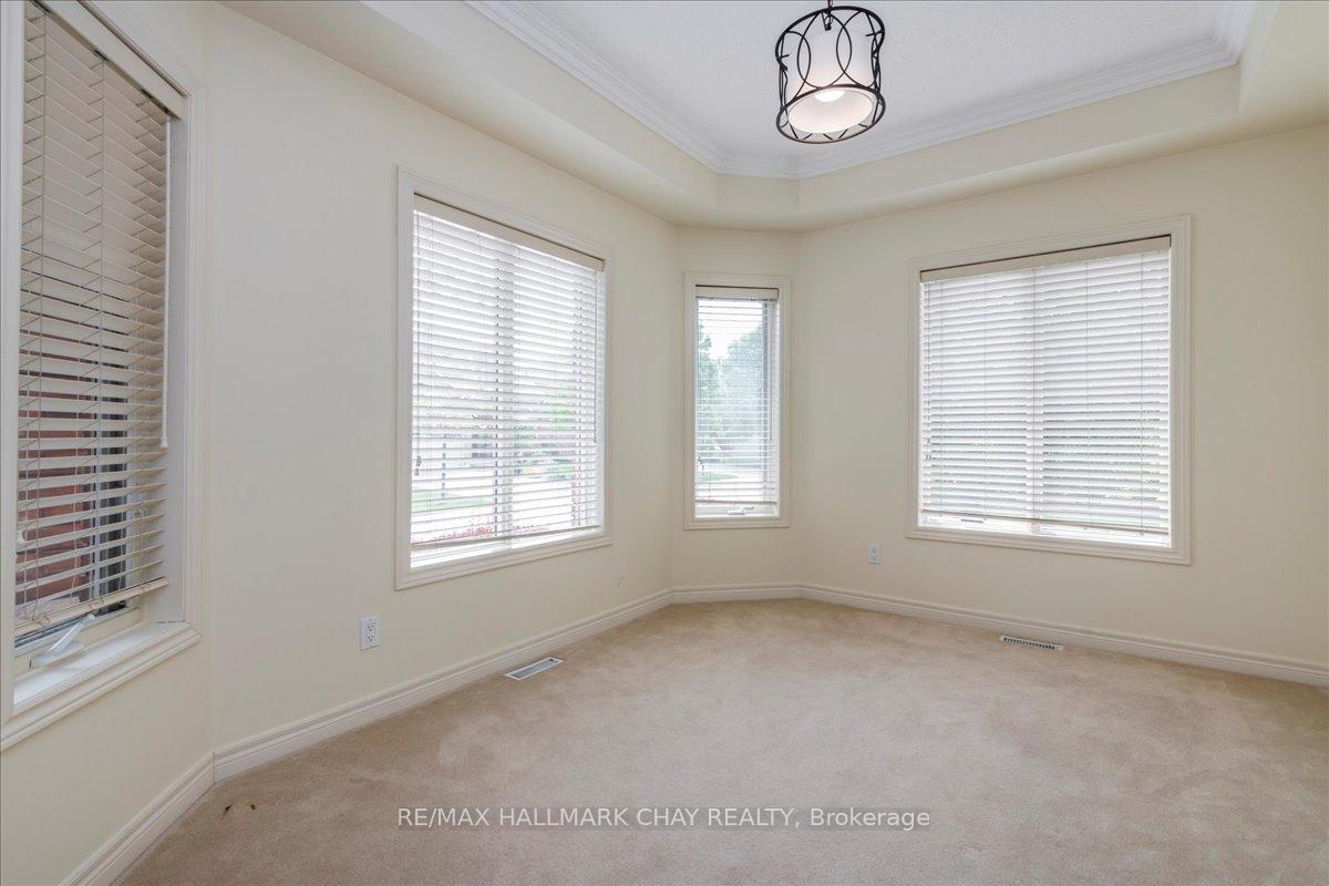 Photo 7 of 17 Artisan Lane, New Tecumseth, Alliston — HOMEH