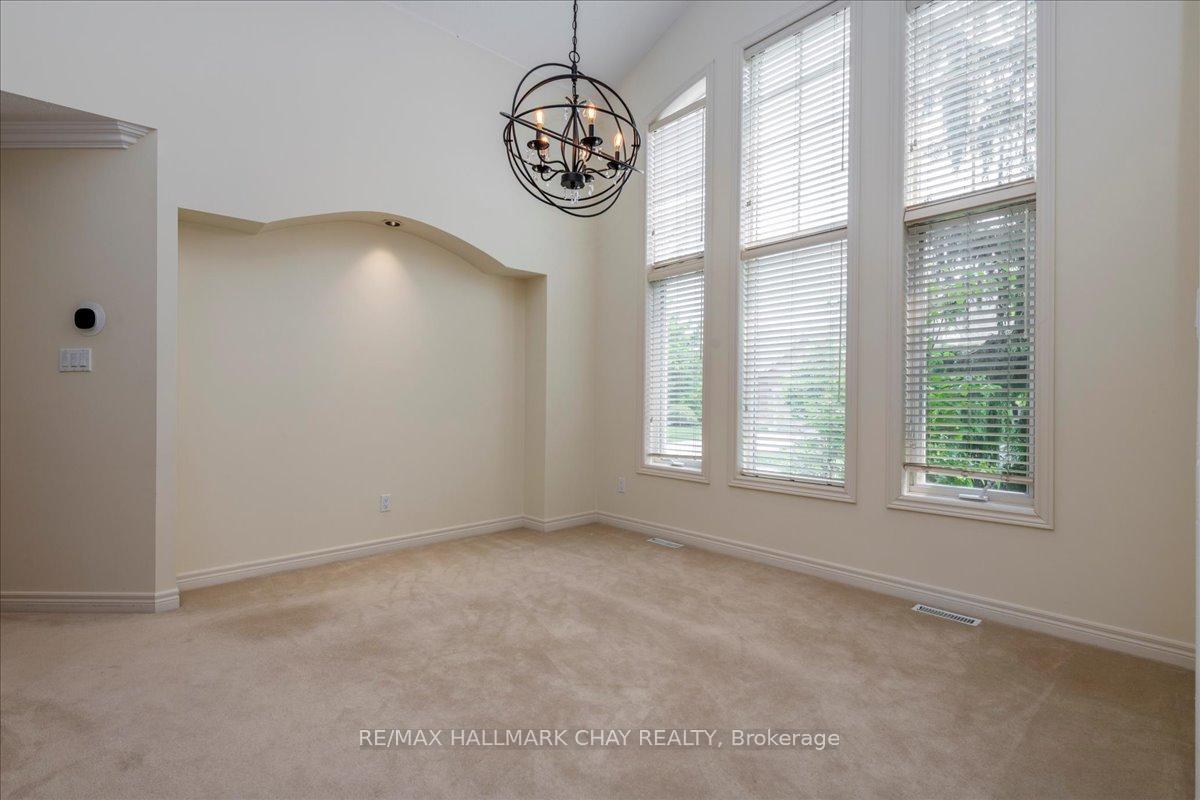 Photo 10 of 17 Artisan Lane, New Tecumseth, Alliston — HOMEH