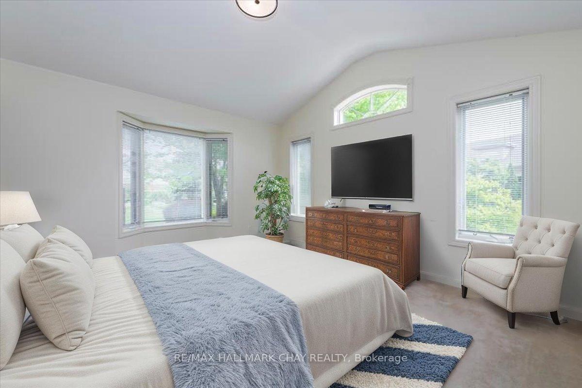 Photo 19 of 17 Artisan Lane, New Tecumseth, Alliston — HOMEH