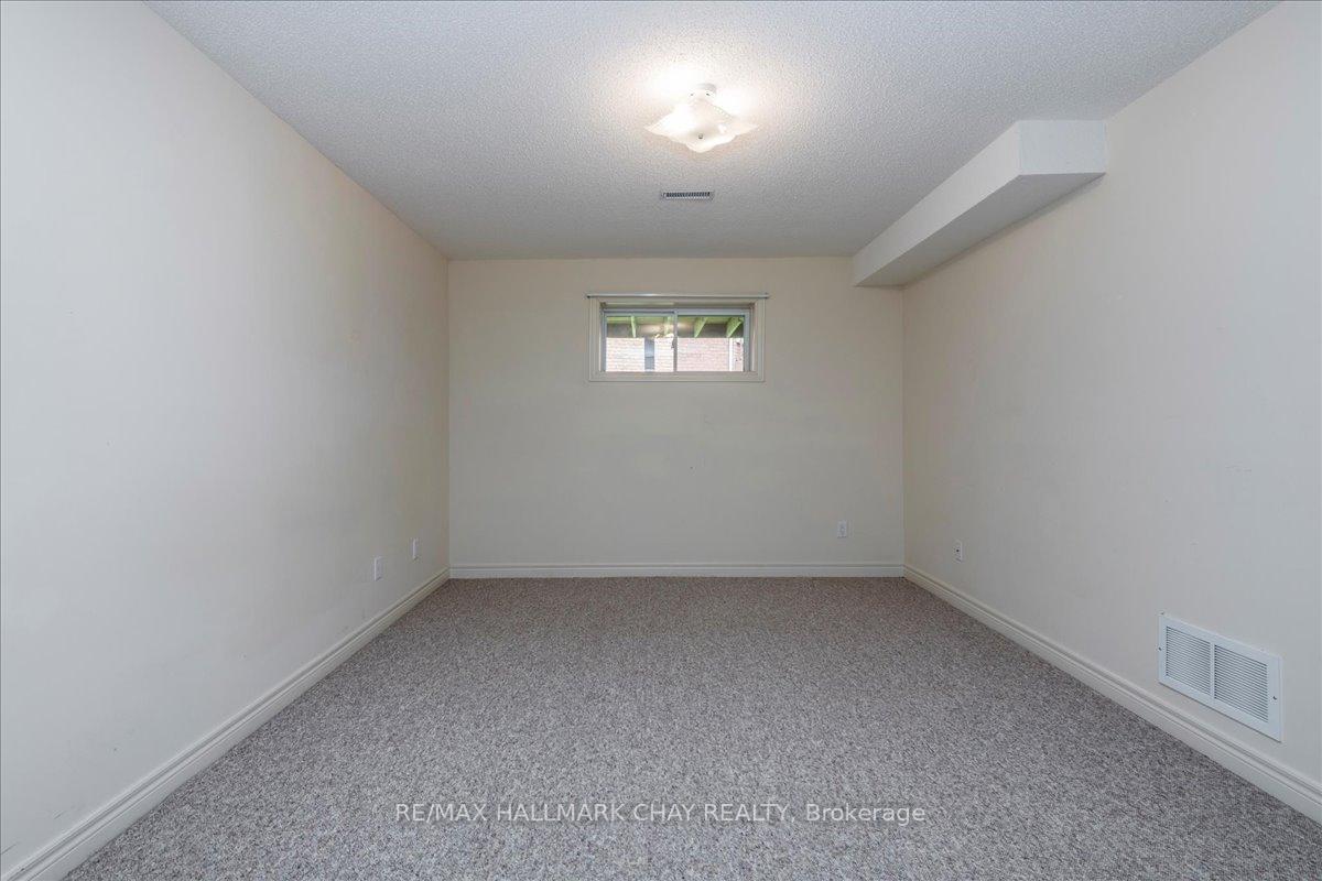 Photo 28 of 17 Artisan Lane, New Tecumseth, Alliston — HOMEH
