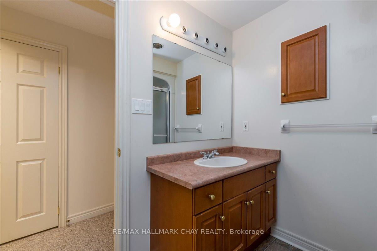 Photo 31 of 17 Artisan Lane, New Tecumseth, Alliston — HOMEH