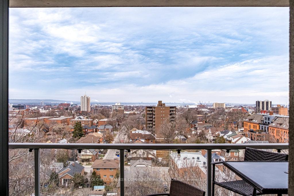 Photo 2 of Unit 404, 467 Charlton Avenue E, Hamilton, Stinson — HOMEH