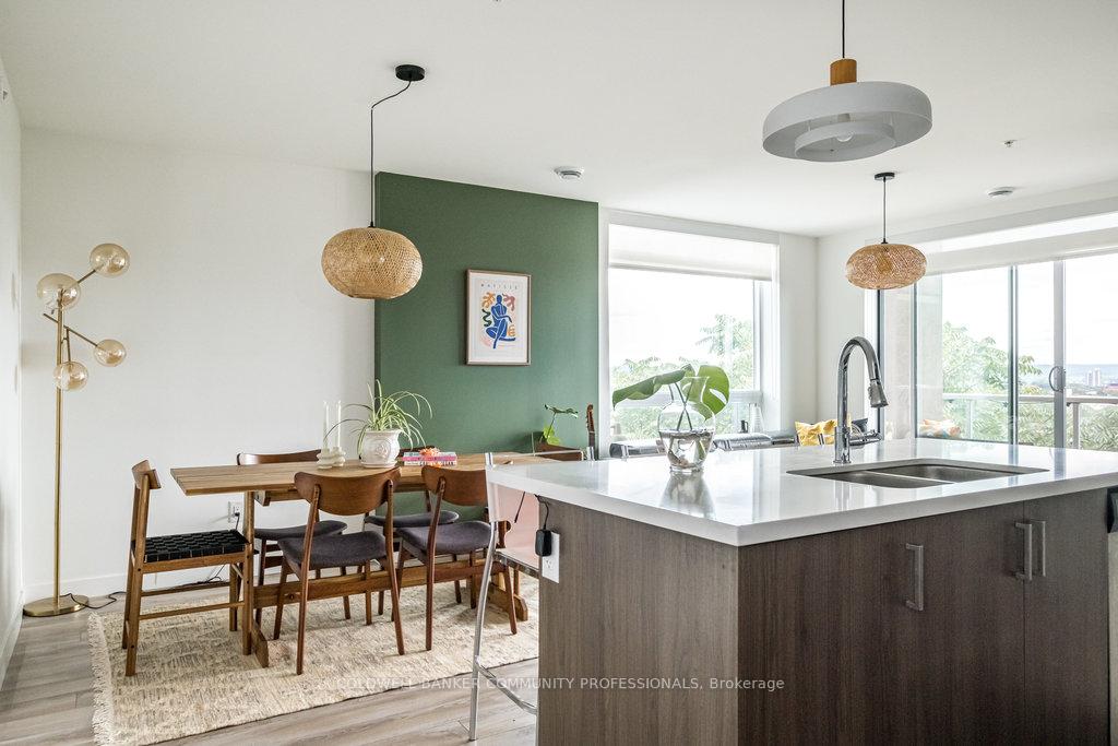 Photo 4 of Unit 404, 467 Charlton Avenue E, Hamilton, Stinson — HOMEH