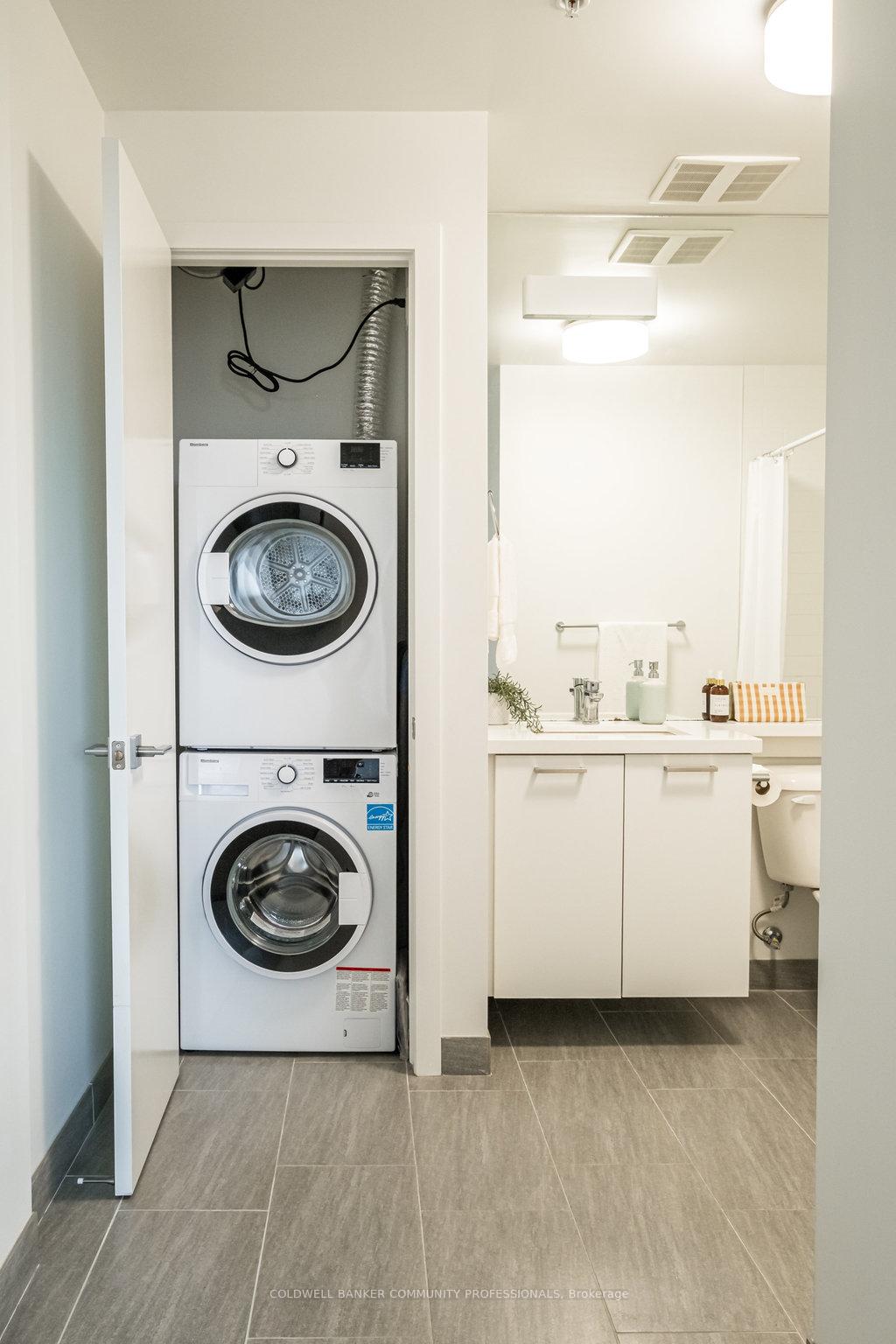 Photo 23 of Unit 404, 467 Charlton Avenue E, Hamilton, Stinson — HOMEH