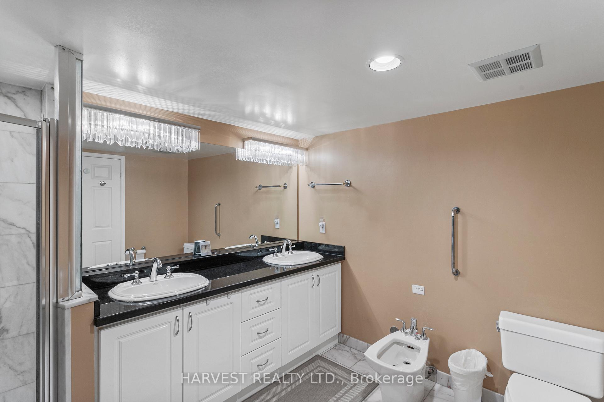Photo 5 of Unit Unit #1210, 610 Bullock Drive, Markham, Markville — HOMEH
