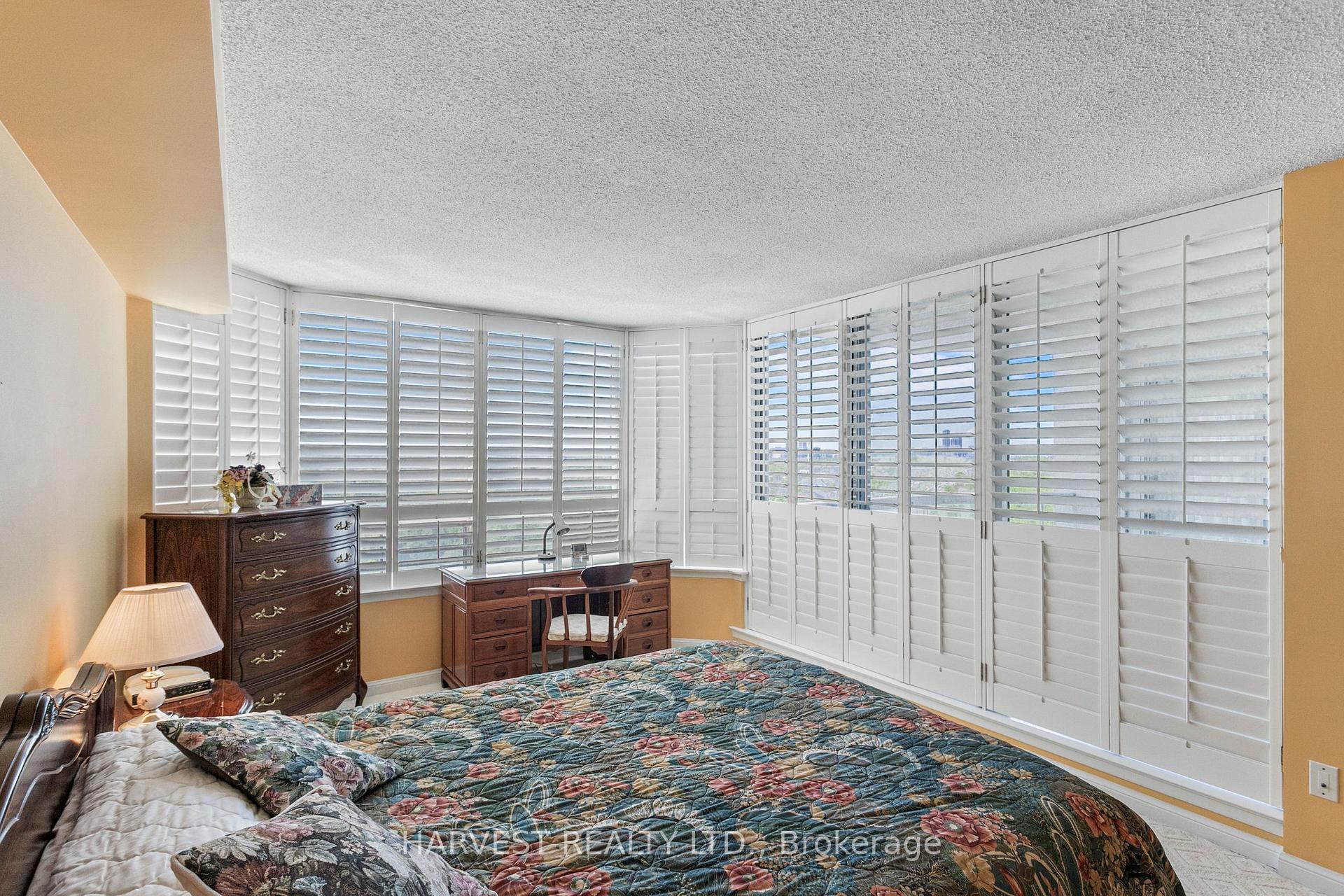 Photo 7 of Unit Unit #1210, 610 Bullock Drive, Markham, Markville — HOMEH